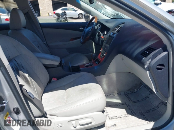 2008 Lexus ES with VIN JTHBJ46G382245956, listed as a IAAI auction lot 38921930 with 115,221 mi miles and . Bid and sale history available at carsss.com. Image 5.