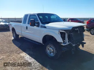 2016 Ford Super Duty F-250 SRW XLT with VIN 1FT7X2B69GEB31013, listed as a IAAI auction lot 41168398 with 157,138 mi miles. Bid and sale history available at carsss.com. Image 1.
