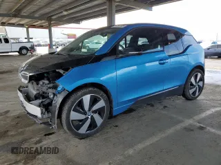 2017 BMW i3 with VIN WBY1Z8C32HV890187, listed as a Copart auction lot 51304905 with 85,618 mi miles and Salvage Title. Bid and sale history available at carsss.com. Image 1.