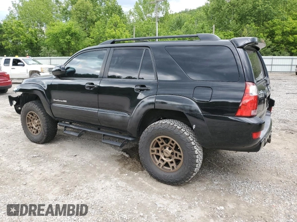 2004 Toyota 4Runner SR5 z VIN JTEBU14R040030242, wystawiony jako Copart lot #57831435 z przebiegiem 223 883 mil mil oraz Szkoda całkowita • Salvage title. Historia ofert i sprzedaży dostępna na DreamBid. Obrazek 2.