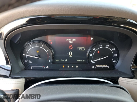 2022 Lincoln Corsair Standard with VIN 5LMCJ1C9XNUL25337, listed as a Copart auction lot 48979155 with 26,811 mi miles and Non repairable. Bid and sale history available at DreamBid. Image 9.