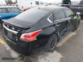 2015 Nissan Altima 2.5 with VIN 1N4AL3AP7FC477224, listed as a IAAI auction lot 41806207 with 147,517 mi miles. Bid and sale history available at carsss.com. Image 4.