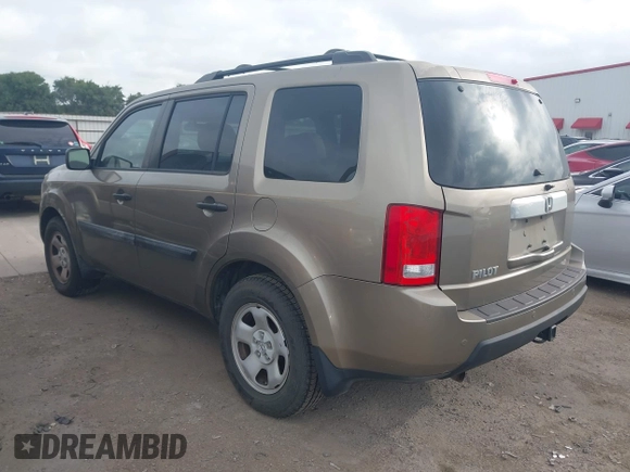 2011 Honda Pilot LX with VIN 5FNYF3H2XBB045721, listed as a IAAI auction lot 42791364 with 149,258 mi miles and . Bid and sale history available at DreamBid. Image 3.