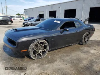 2019 Dodge Challenger R/T с VIN 2C3CDZBT1KH512009, выставлен на аукционе Copart как лот 57994865 с пробегом 117 373 миль миль и Списание • Salvage title. История ставок и продаж доступна на DreamBid. Изображение 1.