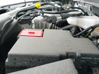 2025 Chevrolet Trax ACTIV z VIN KL77LKEP7SC222864, wystawiony jako IAAI lot #43289763 z przebiegiem 4 702 mil mil oraz . Historia ofert i sprzedaży dostępna na DreamBid. Obrazek 19.