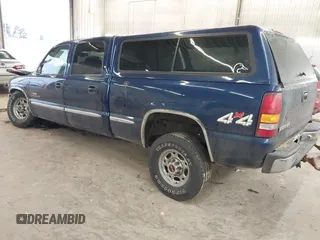 2002 GMC Sierra 2500HD SLE with VIN 1GTHK23192F157362, listed as a IAAI auction lot 41200514 with 145,273 mi miles. Bid and sale history available at carsss.com. Image 3.