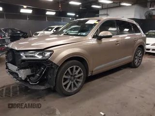 2018 Audi Q7 Premium Plus with VIN WA1LHAF74JD008557, listed as a IAAI auction lot 41673649 with 81,262 mi miles. Bid and sale history available at carsss.com. Image 18.