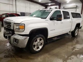 2016 GMC Sierra 2500HD SLE z VIN 1GT12SEG2GF272752, wystawiony jako Copart lot #79693704 z przebiegiem 200 684 mil mil oraz Szkoda całkowita • Salvage title. Historia ofert i sprzedaży dostępna na DreamBid. Obrazek 1.