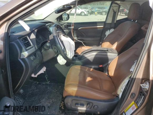 2018 Toyota Highlander Limited with VIN 5TDYZRFH0JS238746, listed as a Copart auction lot 46873115 with 110,587 mi miles and Salvage title. Bid and sale history available at DreamBid. Image 7.
