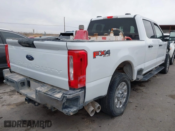 2024 Ford Super Duty F-250 SRW XL with VIN 1FT7W2BT8REC67547, listed as a IAAI auction lot 41260449 with 25,964 mi miles. Bid and sale history available at carsss.com. Image 4.
