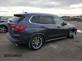 2020 BMW X5 xDrive40i with VIN 5UXCR6C0XLLL75042, listed as a Copart auction lot 70442352 with 31,604 mi miles. Bid and sale history available at carsss.com. Image 3.
