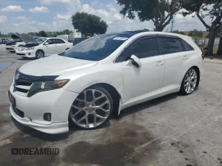 2010 Toyota Venza z VIN 4T3ZA3BBXAU037428, wystawiony jako Copart lot #58713045 z przebiegiem 215 990 mil mil oraz Szkoda całkowita • Salvage title. Historia ofert i sprzedaży dostępna na DreamBid. Obrazek 1.
