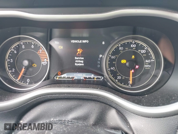 2017 Jeep Cherokee Trailhawk with VIN 1C4PJMBS6HW577058, listed as a IAAI auction lot 42220033 with 111,623 mi miles and . Bid and sale history available at DreamBid. Image 7.