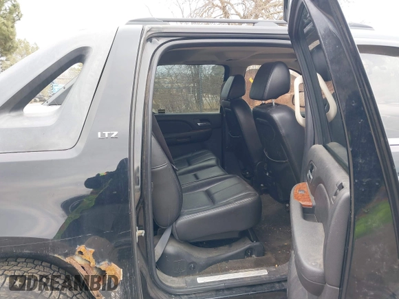 2007 Chevrolet Avalanche 3LT with VIN 3GNFK12337G268006, listed as a IAAI auction lot 41694824 with 225,952 mi miles and . Bid and sale history available at DreamBid. Image 8.