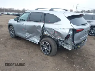 2024 Toyota Highlander LE with VIN 5TDKDRBH3RS532227, listed as a IAAI auction lot 41344982 with 10,116 mi miles and . Bid and sale history available at DreamBid. Image 3.