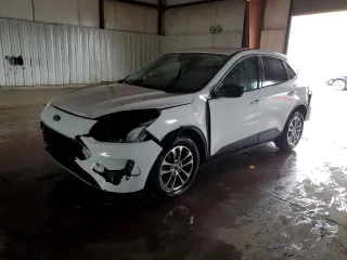 2022 Ford Escape SE z VIN 1FMCU0G63NUA20203, wystawiony jako Copart lot #57433475 z przebiegiem 60 998 mil mil oraz Nie do naprawy • Non repairable. Historia ofert i sprzedaży dostępna na DreamBid. Obrazek 1.