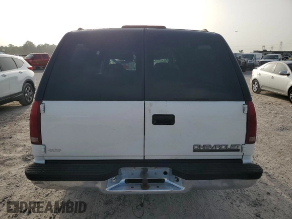 1996 Chevrolet Suburban with VIN 1GNEC16RXTJ391298, listed as a Copart auction lot 65437144 with 155,063 mi miles and Salvage Title. Bid and sale history available at carsss.com. Image 6.