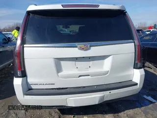 2017 Cadillac Escalade z VIN 1GYS4AKJ9HR233577, wystawiony jako IAAI lot #41524641 z przebiegiem 126 299 mil mil oraz . Historia ofert i sprzedaży dostępna na DreamBid. Obrazek 15.