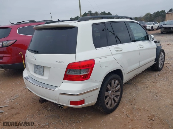 2012 Mercedes-Benz GLK-Class GLK 350 with VIN WDCGG8HB9CF829305, listed as a IAAI auction lot 40763290 with 111,239 mi miles. Bid and sale history available at carsss.com. Image 4.