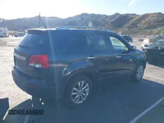 2011 Kia Sorento EX with VIN 5XYKU4A28BG028002, listed as a IAAI auction lot 41665503 with 1 mi miles. Bid and sale history available at carsss.com. Image 4.
