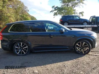 2021 Volvo XC90 Momentum with VIN YV4A22PKXM1689365, listed as a IAAI auction lot 40595807 with 81,284 mi miles. Bid and sale history available at carsss.com. Image 6.