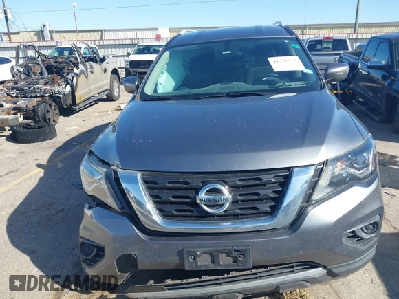2020 Nissan Pathfinder S with VIN 5N1DR2AN9LC623581, listed as a IAAI auction lot 41232152 with 131,385 mi miles. Bid and sale history available at carsss.com. Image 12.