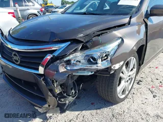 2013 Nissan Altima 3.5 SL with VIN 1N4BL3APXDN433871, listed as a IAAI auction lot 42039383 with 161,200 mi miles. Bid and sale history available at carsss.com. Image 6.