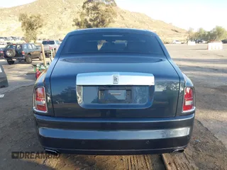 2008 Rolls-Royce Phantom z VIN SCA1S68538UX08739, wystawiony jako IAAI lot #41542958 z przebiegiem 15 238 mil mil oraz . Historia ofert i sprzedaży dostępna na DreamBid. Obrazek 17.