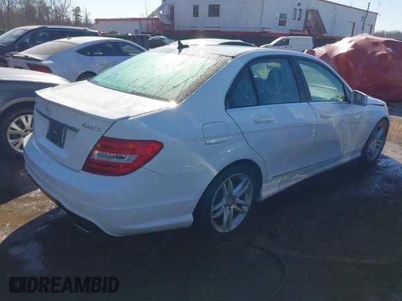 2013 Mercedes-Benz C-Class C 300 Sport with VIN WDDGF8AB6DR288450, listed as a IAAI auction lot 41440383 with 65,588 mi miles. Bid and sale history available at carsss.com. Image 4.