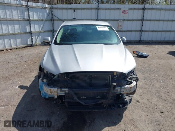 2018 Ford Fusion SE z VIN 3FA6P0H77JR226390, wystawiony jako IAAI lot #42120981 z przebiegiem 114 057 mil mil oraz . Historia ofert i sprzedaży dostępna na DreamBid. Obrazek 13.
