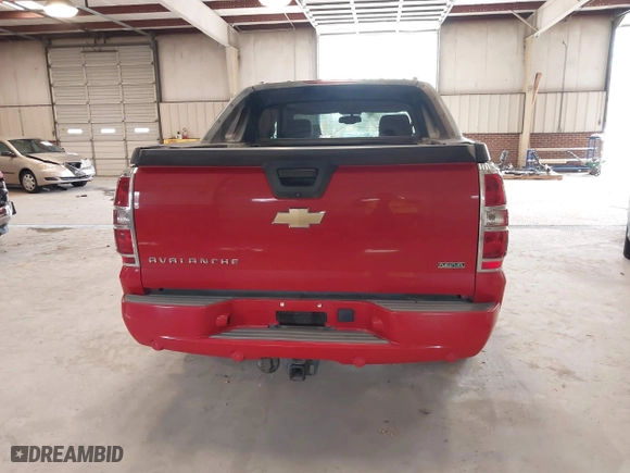 2010 Chevrolet Avalanche LTZ with VIN 3GNVKGE03AG230332, listed as a IAAI auction lot 41756864 with 108,514 mi miles. Bid and sale history available at carsss.com. Image 16.