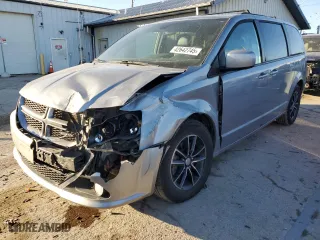 2018 Dodge Grand Caravan GT with VIN 2C4RDGEG5JR284212, listed as a Copart auction lot 42642745 with 141,374 mi miles and Salvage Title. Bid and sale history available at carsss.com. Image 1.