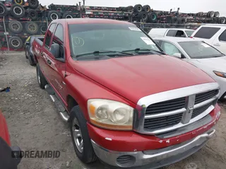 2006 Dodge 1500 SLT z VIN 1D7HA18286J157487, wystawiony jako IAAI lot #41543426 z przebiegiem 203 788 mil mil oraz . Historia ofert i sprzedaży dostępna na DreamBid. Obrazek 1.