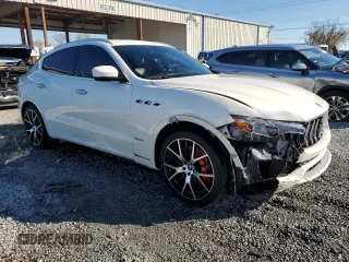 2018 Maserati Levante S z VIN ZN661YUL4JX284380, wystawiony jako Copart lot #42221935 z przebiegiem 49 156 mil mil oraz Nie do naprawy • Non repairable. Historia ofert i sprzedaży dostępna na DreamBid. Obrazek 4.