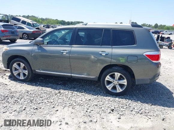 2011 Toyota Highlander Limited with VIN 5TDYK3EH8BS031915, listed as a IAAI auction lot 41984426 with 170,347 mi miles and . Bid and sale history available at DreamBid. Image 14.