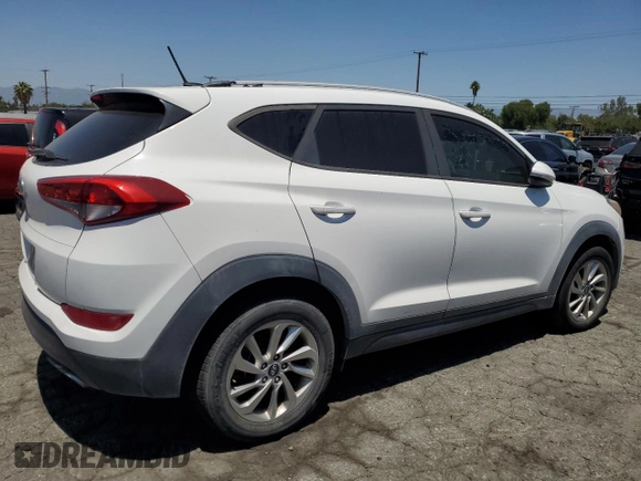 2016 Hyundai Tucson Limited z VIN KM8J33A26GU189345, wystawiony jako Copart lot #57919645 z przebiegiem 117 804 mil mil oraz Czysty tytuł • Clean title. Historia ofert i sprzedaży dostępna na DreamBid. Obrazek 3.