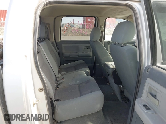 2005 Dodge Dakota SLT with VIN 1D7HW48N45S127702, listed as a IAAI auction lot 41492769 with Not Provided miles. Bid and sale history available at carsss.com. Image 8.