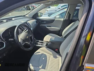 2021 Chevrolet Equinox LT z VIN 2GNAXTEV9M6106781, wystawiony jako IAAI lot #42853122 z przebiegiem 31 610 mil mil oraz . Historia ofert i sprzedaży dostępna na DreamBid. Obrazek 23.