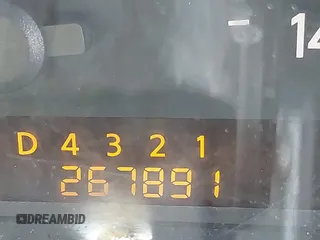 2006 Nissan Titan XE z VIN 1N6BA07A46N505410, wystawiony jako IAAI lot #42345334 z przebiegiem 267 891 mil mil oraz . Historia ofert i sprzedaży dostępna na DreamBid. Obrazek 15.