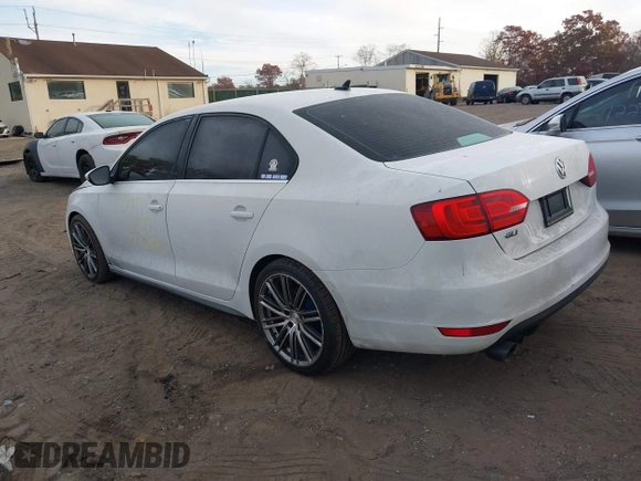2013 Volkswagen Jetta GLI Autobahn с VIN 3VW467AJ8DM393889, выставлен на аукционе IAAI как лот 40807143 с пробегом Не указан миль и . История ставок и продаж доступна на DreamBid. Изображение 3.