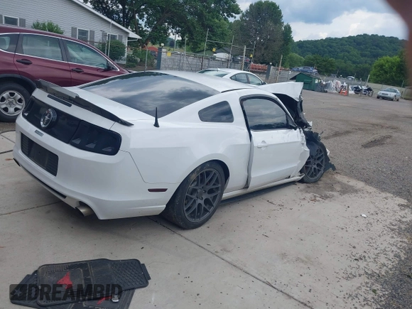 2014 Ford Mustang V6 with VIN 1ZVBP8AM3E5303642, listed as a IAAI auction lot 42559641 with 64,014 mi miles and . Bid and sale history available at DreamBid. Image 4.