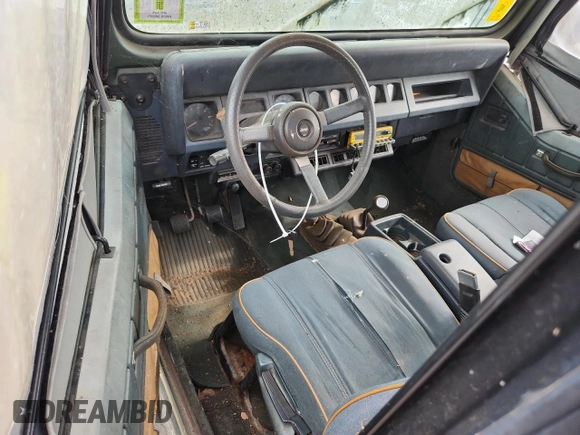 1992 Jeep Wrangler with VIN 2J4FY49S2NJ554502, listed as a Copart auction lot 63345035 with 113,897 mi miles and Clean title. Bid and sale history available at DreamBid. Image 8.