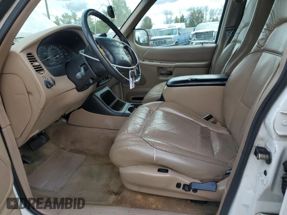 1997 Ford Explorer XLT z VIN 1FMDU35P9VZC22385, wystawiony jako Copart lot #53988855 z przebiegiem 225 597 mil mil oraz Szkoda całkowita • Salvage title. Historia ofert i sprzedaży dostępna na DreamBid. Obrazek 7.