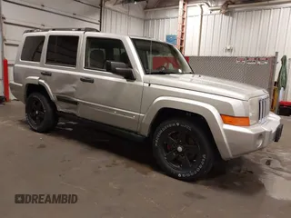 2006 Jeep Commander z VIN 1J8HG48K76C221543, wystawiony jako IAAI lot #42310672 z przebiegiem 208 643 mil mil oraz . Historia ofert i sprzedaży dostępna na DreamBid. Obrazek 1.
