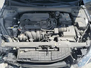 2021 Hyundai Elantra SEL z VIN 5NPLM4AG8MH000938, wystawiony jako Copart lot #56204845 z przebiegiem 90 196 mil mil oraz Szkoda całkowita • Salvage title. Historia ofert i sprzedaży dostępna na DreamBid. Obrazek 11.