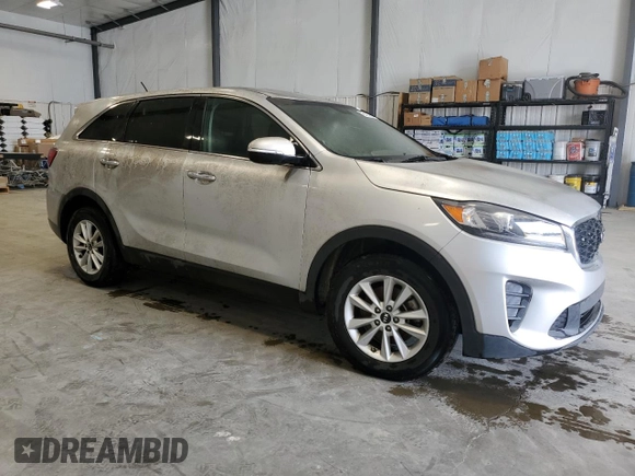 2020 Kia Sorento LX V6 with VIN 5XYPG4A55LG615010, listed as a Copart auction lot 51952105 with 85,800 mi miles and Clean Title. Bid and sale history available at carsss.com. Image 4.