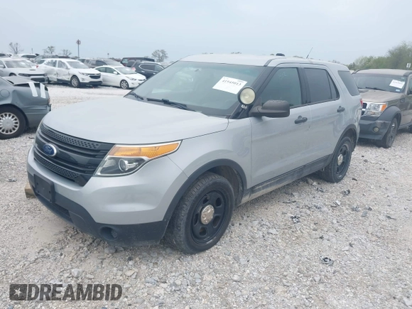 2015 Ford Utility Police Interceptor with VIN 1FM5K8AR8FGC41103, listed as a IAAI auction lot 41945013 with 89,792 mi miles. Bid and sale history available at carsss.com. Image 18.