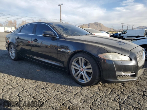 2016 Jaguar XJ Portfolio with VIN SAJWJ2GD3G8V92115, listed as a Copart auction lot 89026695 with 213,927 mi miles and Clean title. Bid and sale history available at DreamBid. Image 4.