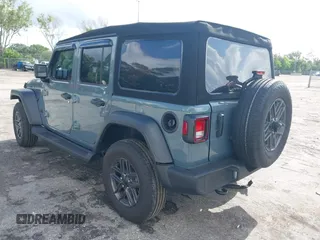2024 Jeep Wrangler Willys с VIN 1C4PJXDG8RW334590, выставлен на аукционе IAAI как лот 42483813 с пробегом 8 575 миль миль и . История ставок и продаж доступна на DreamBid. Изображение 3.