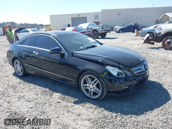 2011 Mercedes-Benz E-Class E 550 with VIN WDDKJ7CB7BF076428, listed as a IAAI auction lot 41785339 with 111,582 mi miles. Bid and sale history available at carsss.com. Image 1.